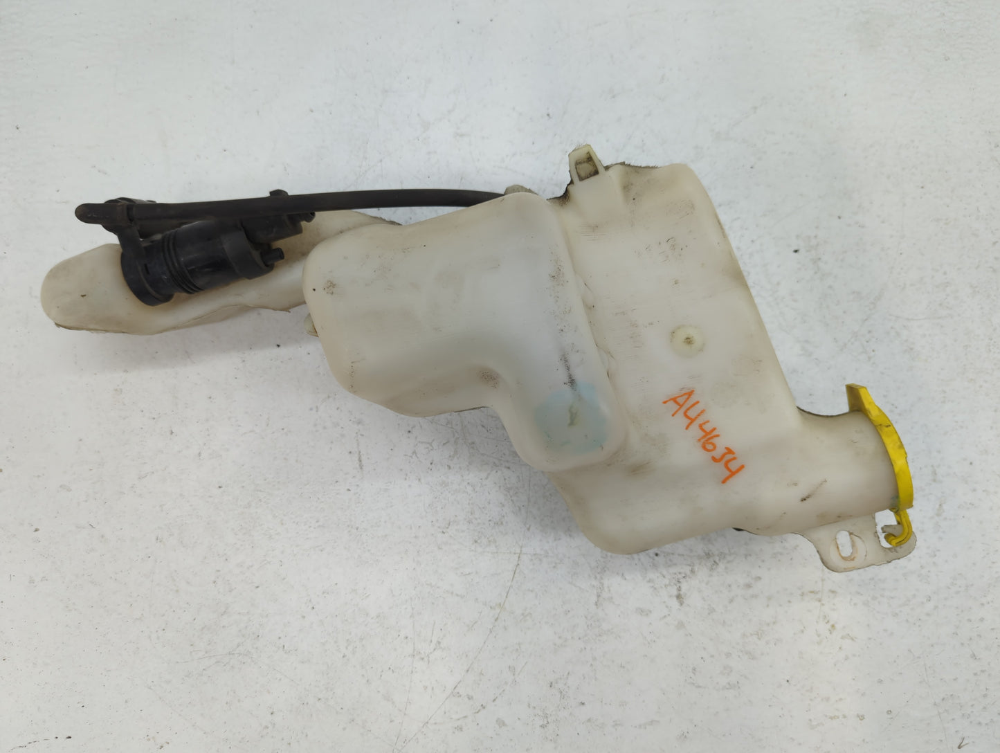 Jeep Compass Windshield Washer Fluid Reservoir Bottle 622777 - Oemusedautoparts1.com