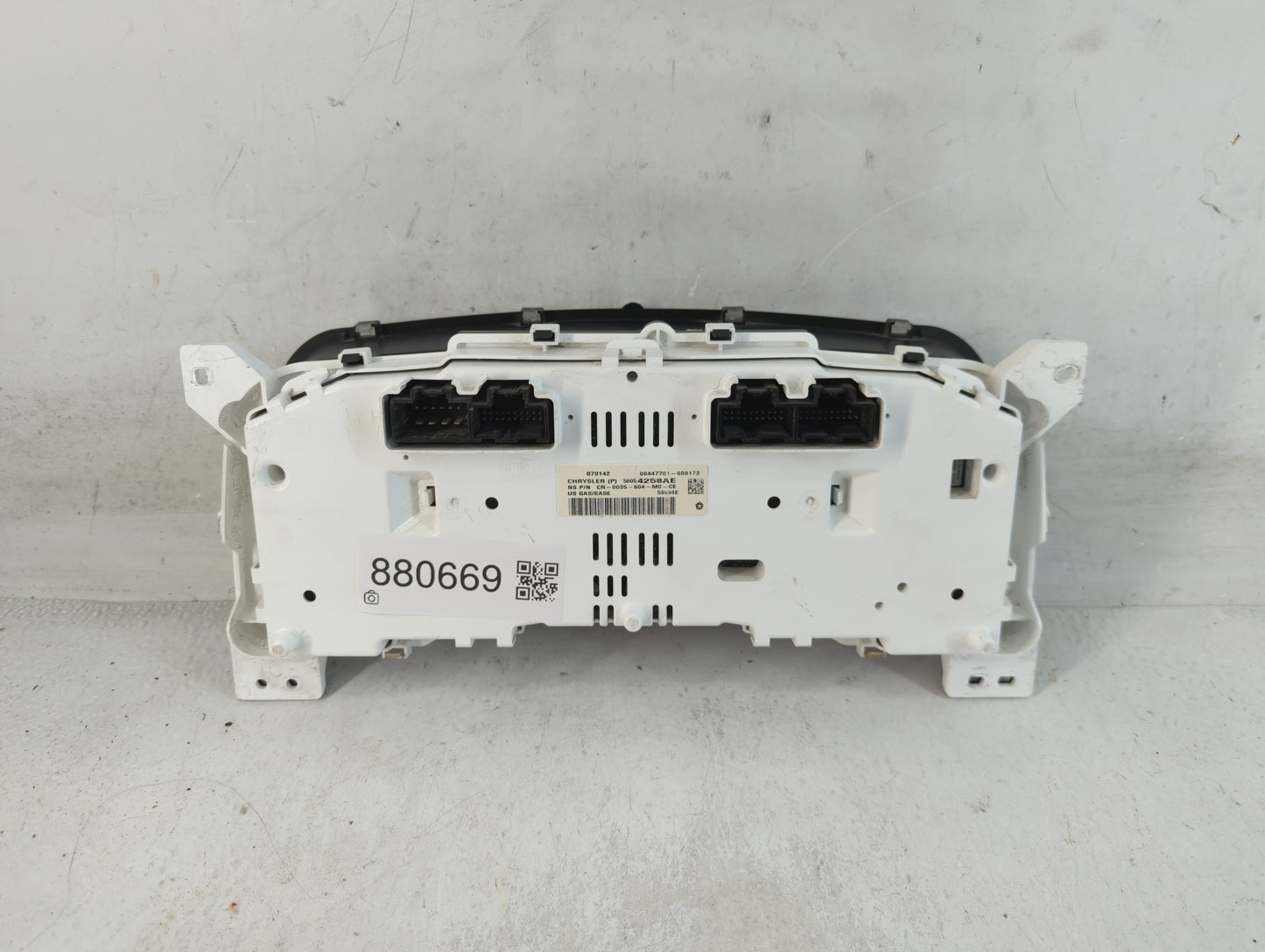 2014 Jeep Compass Instrument Cluster Speedometer Gauges P/N:56054258AE Fits OEM Used Auto Parts - Oemusedautoparts1.com