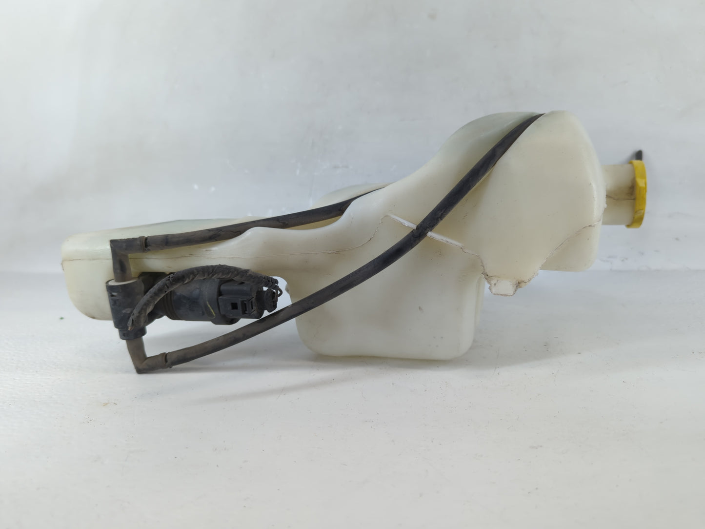 Jeep Compass Windshield Washer Fluid Reservoir Bottle Oem - Oemusedautoparts1.com