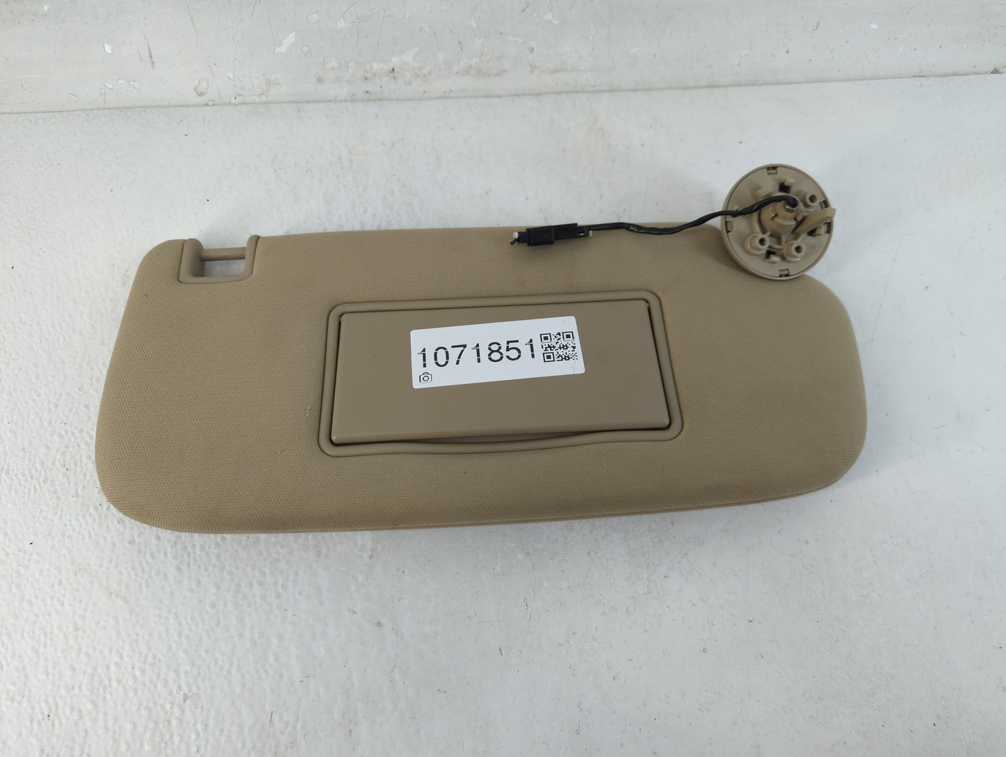 2014-2022 Jeep Grand Cherokee Sun Visor Shade Replacement Passenger Right Mirror Fits OEM Used Auto Parts - Oemusedautoparts