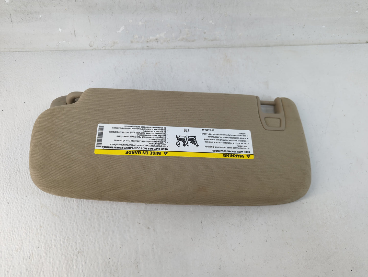 2014-2022 Jeep Grand Cherokee Sun Visor Shade Replacement Passenger Right Mirror Fits OEM Used Auto Parts - Oemusedautoparts