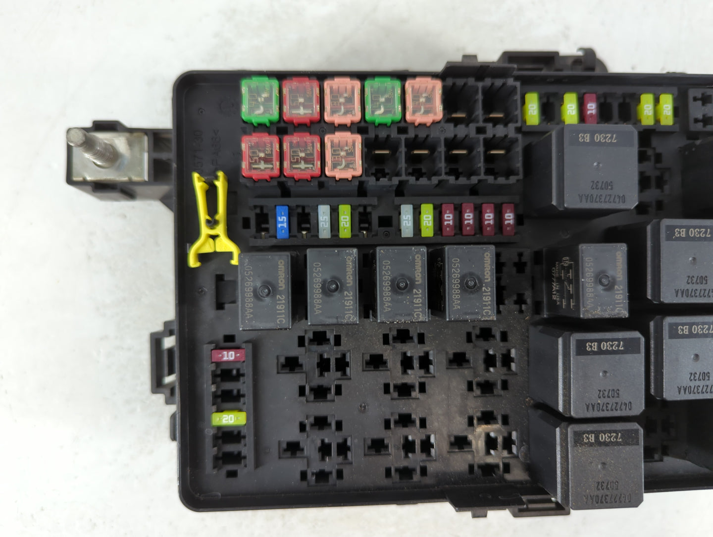 2014 Jeep Grand Cherokee Fusebox Fuse Box Panel Relay Module P/N:P68336810AC Fits OEM Used Auto Parts - Oemusedautoparts1.co
