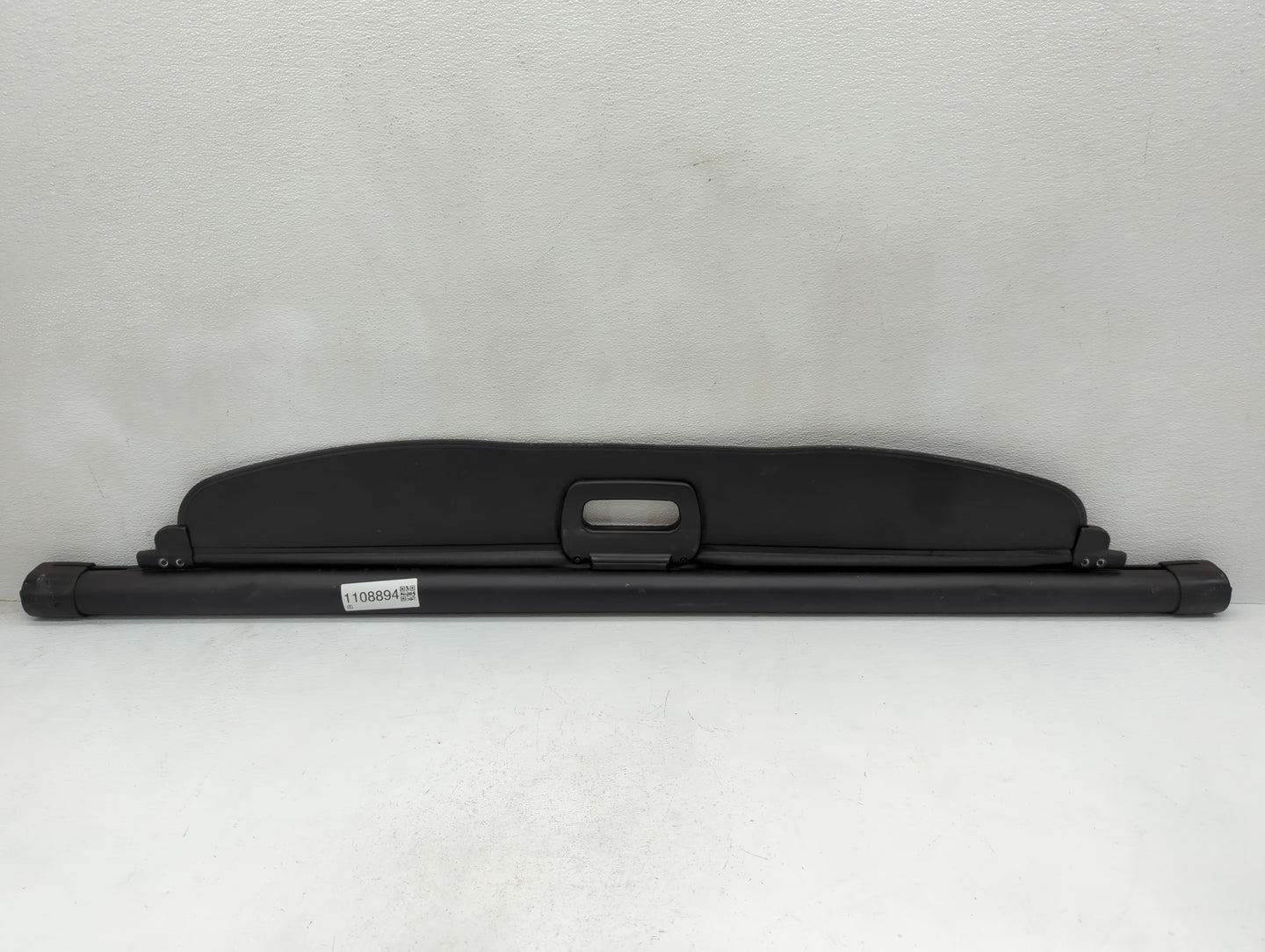 2014 Jeep Grand Cherokee Rear Cargo Cover Storage Retractable Shade - Oemusedautoparts1.com
