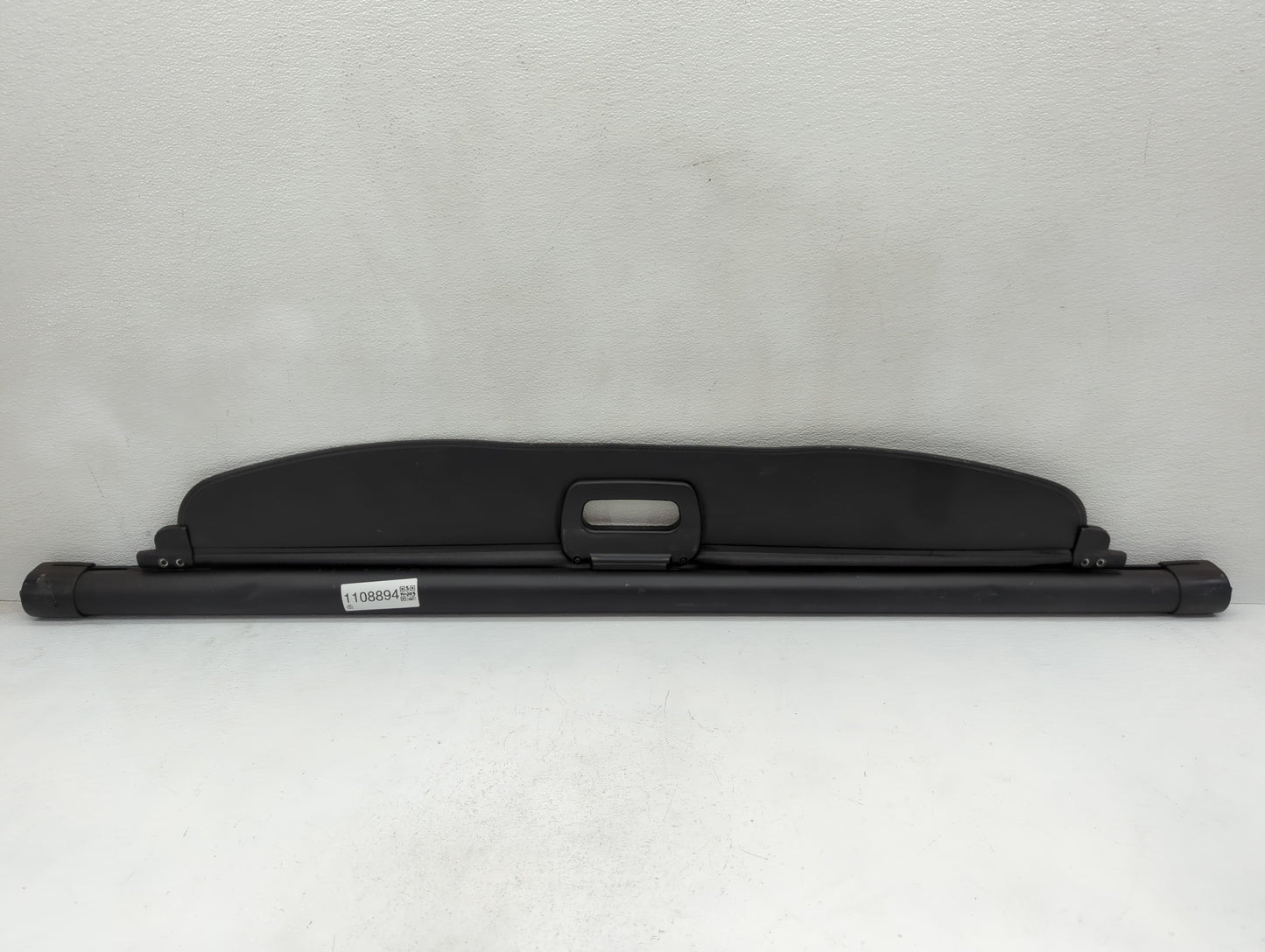 2014 Jeep Grand Cherokee Rear Cargo Cover Storage Retractable Shade - Oemusedautoparts1.com