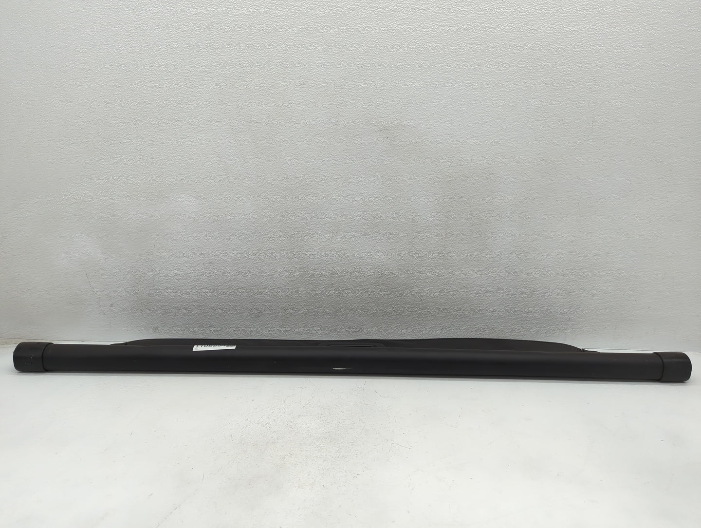 2014 Jeep Grand Cherokee Rear Cargo Cover Storage Retractable Shade - Oemusedautoparts1.com