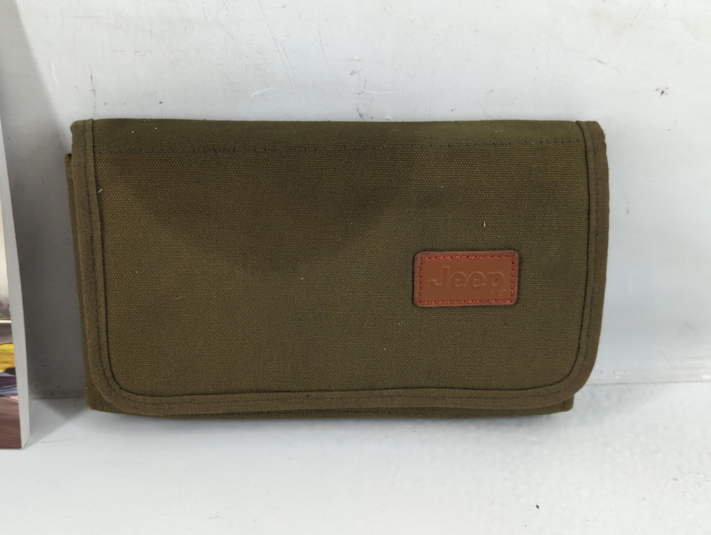 2014 Jeep Grand Cherokee Owners Manual Book Guide P/N:14WK741-926-AA OEM Used Auto Parts - Oemusedautoparts1.com