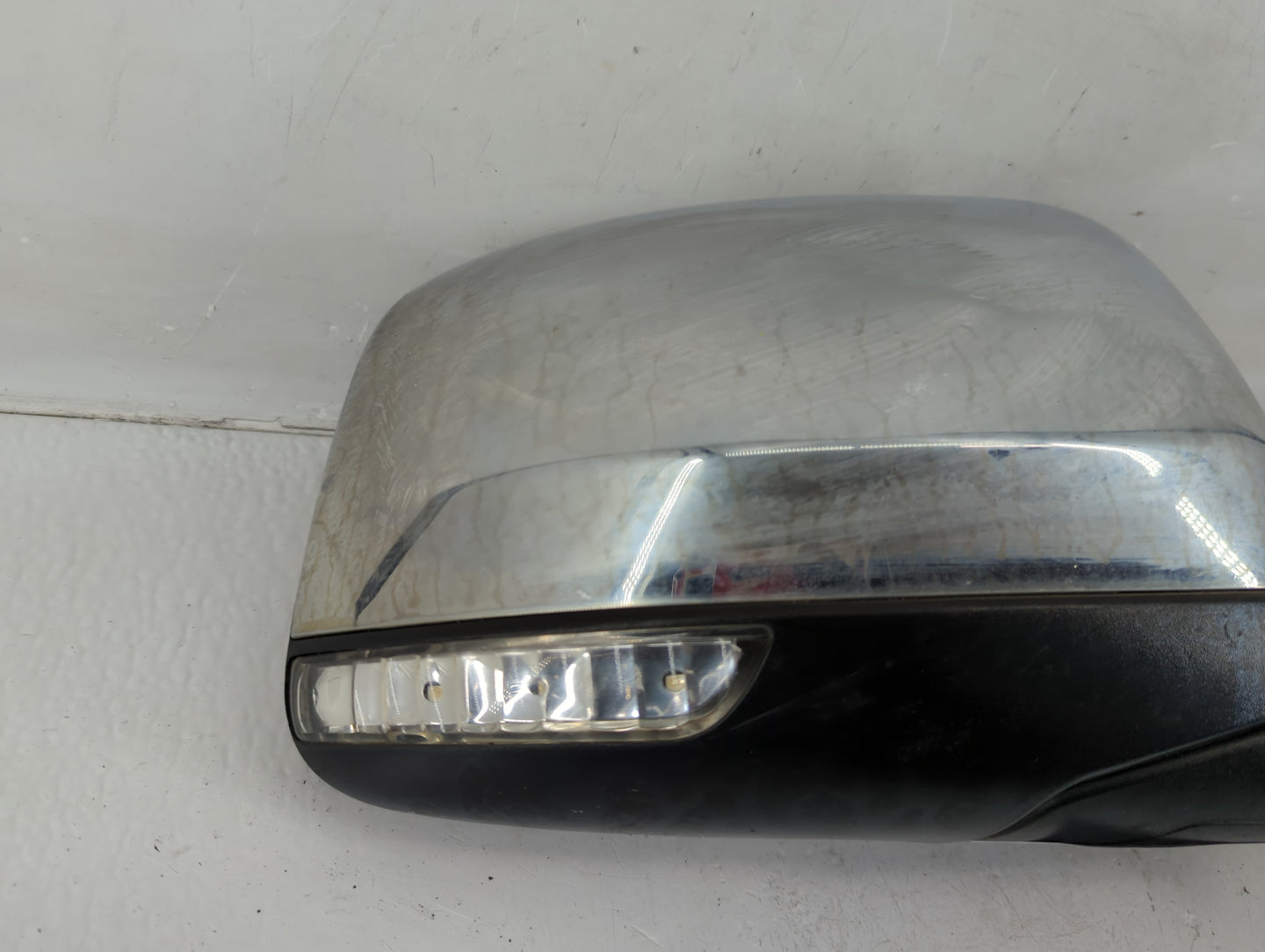 2011-2018 Jeep Grand Cherokee Passenger Side View Mirror - Right Door Mirror OEM Used - Oemusedautoparts1.com