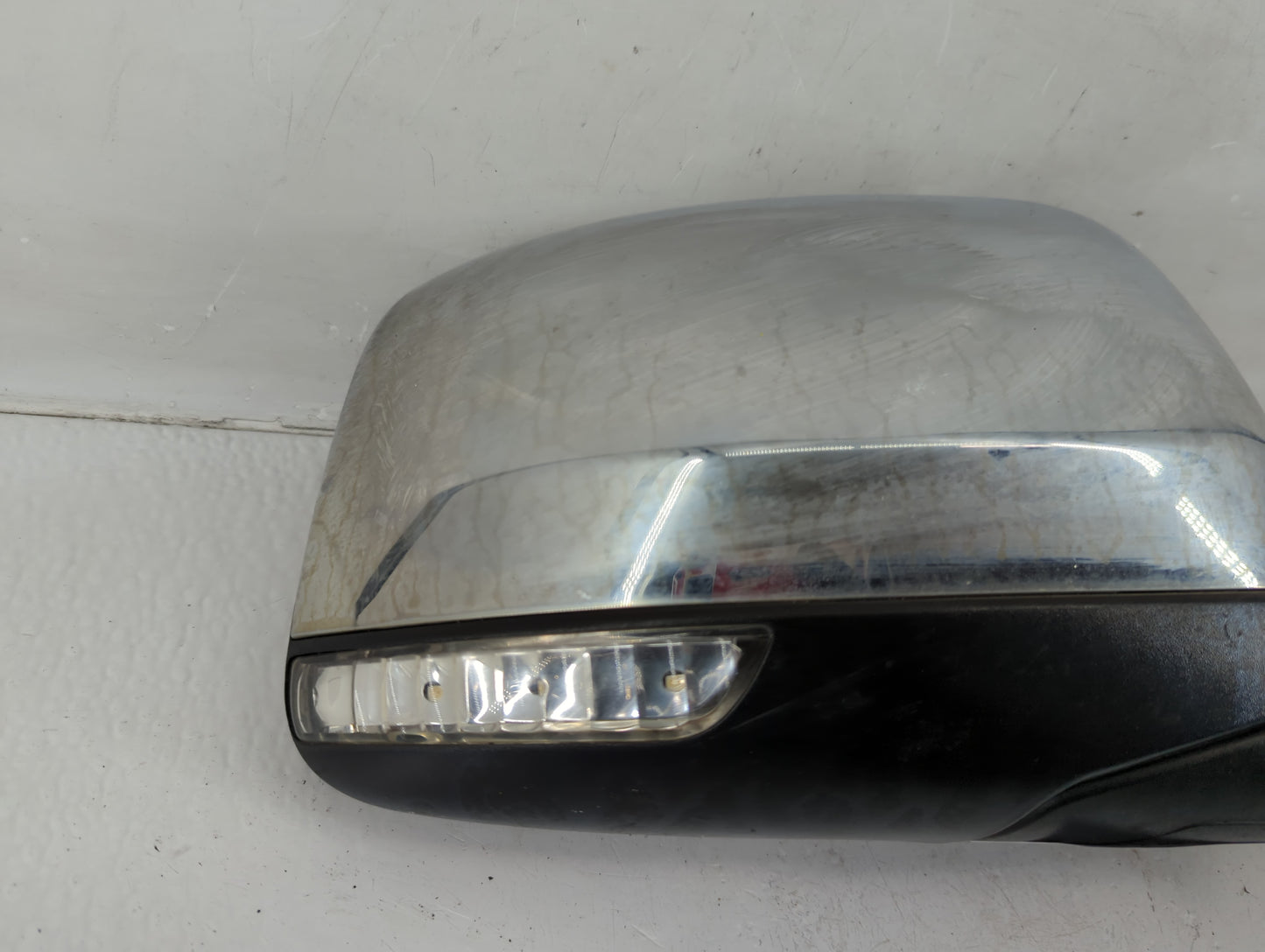 2011-2018 Jeep Grand Cherokee Passenger Side View Mirror - Right Door Mirror OEM Used - Oemusedautoparts1.com