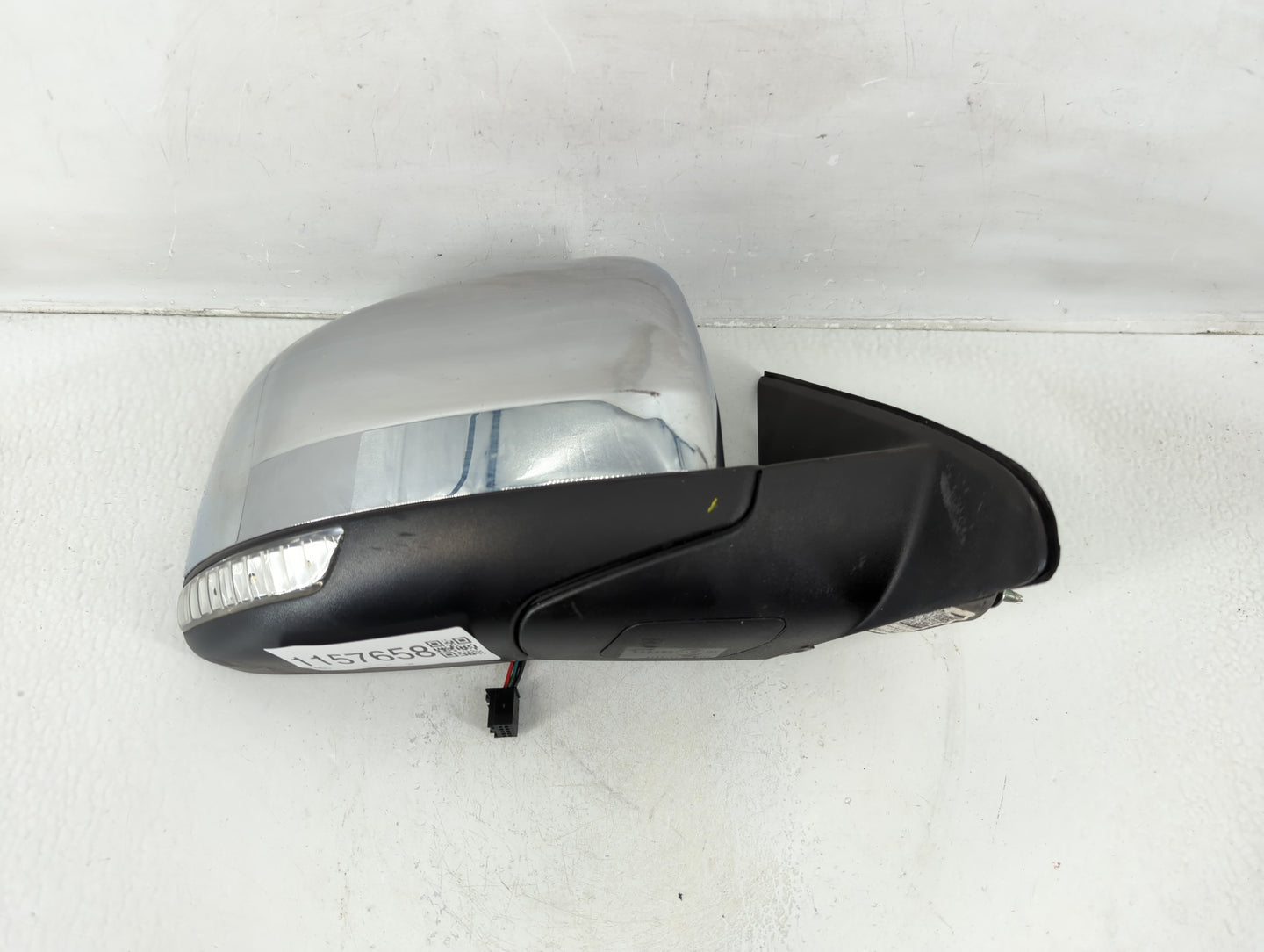 2011-2018 Jeep Grand Cherokee Passenger Side View Mirror - Right Door Mirror OEM Used - Oemusedautoparts1.com