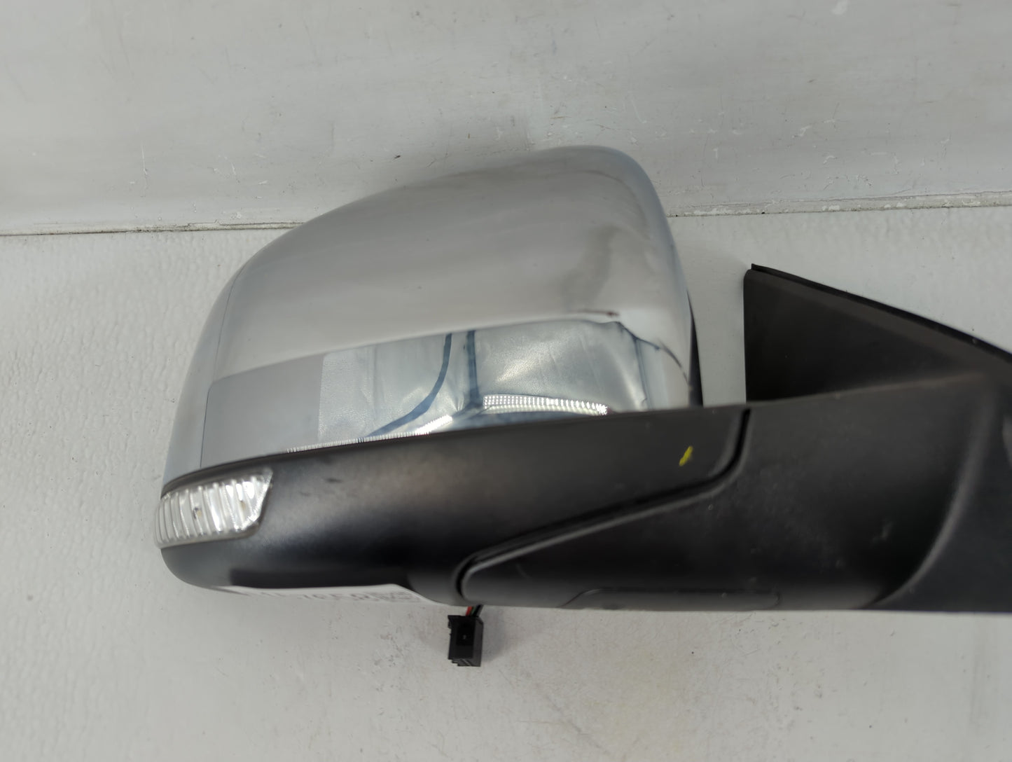 2011-2018 Jeep Grand Cherokee Passenger Side View Mirror - Right Door Mirror OEM Used - Oemusedautoparts1.com