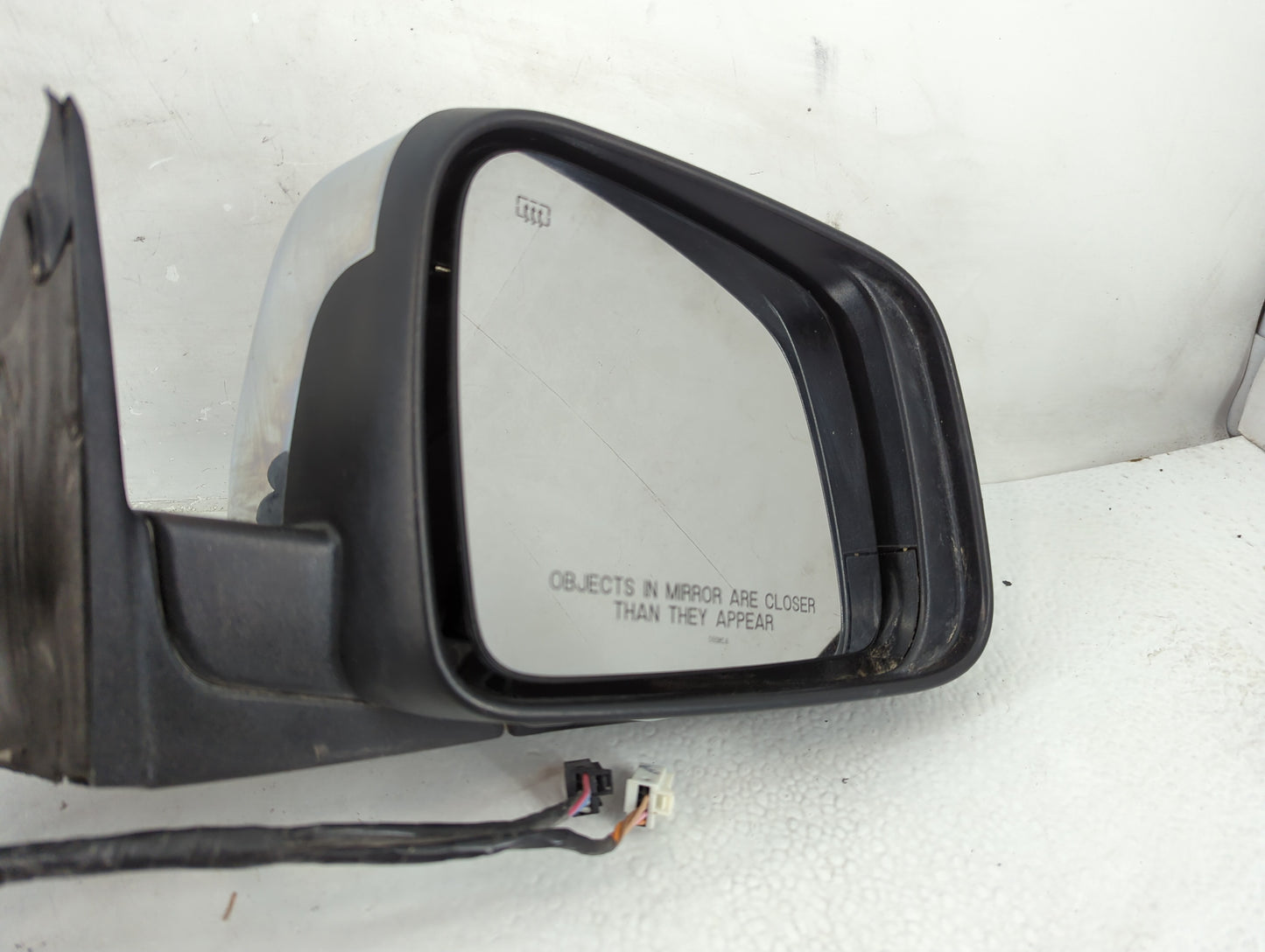 2011-2018 Jeep Grand Cherokee Passenger Side View Mirror - Right Door Mirror OEM Used - Oemusedautoparts1.com