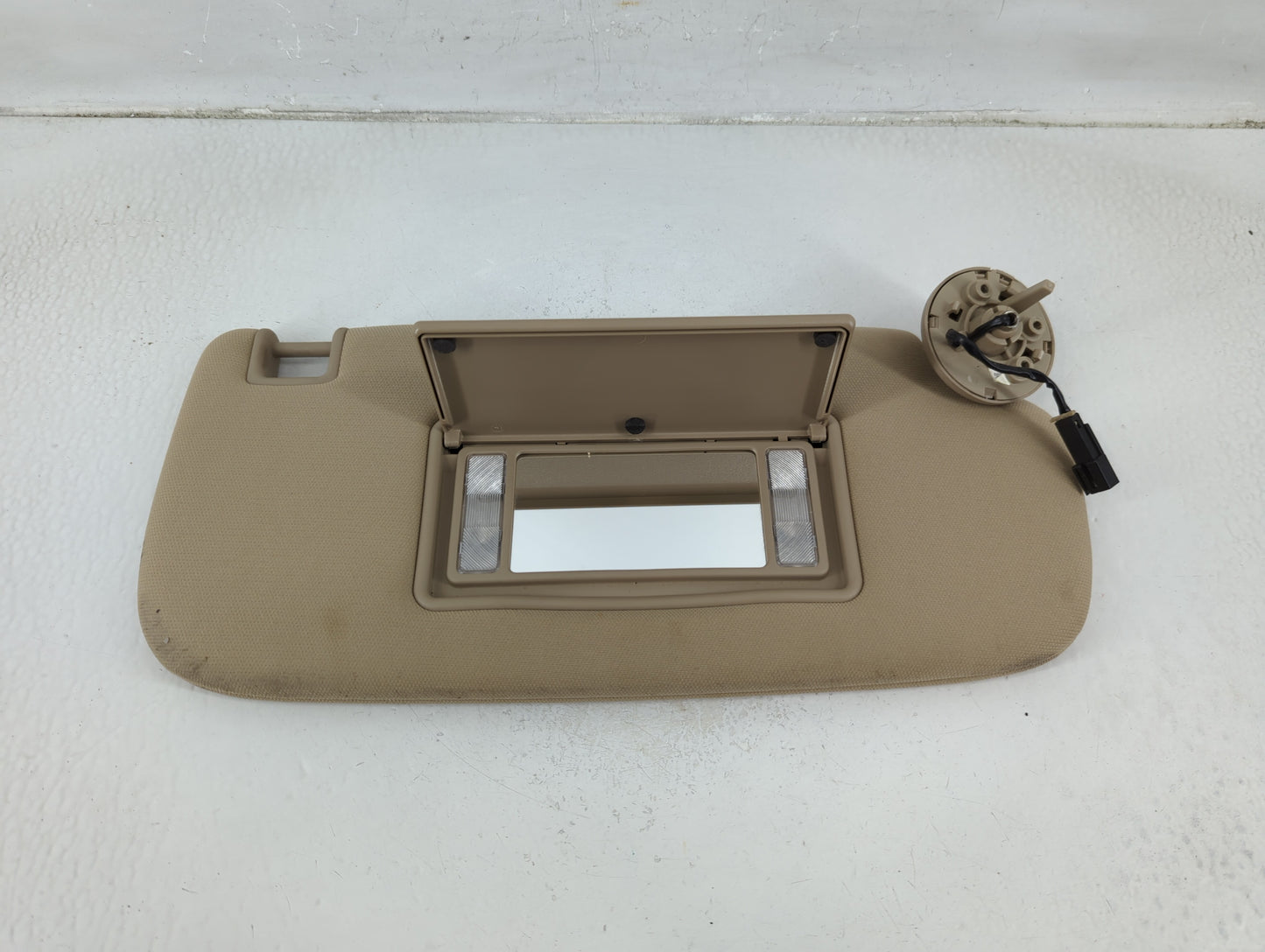 2014-2022 Jeep Grand Cherokee Sun Visor Shade Replacement Passenger Right Mirror Fits OEM Used Auto Parts - Oemusedautoparts