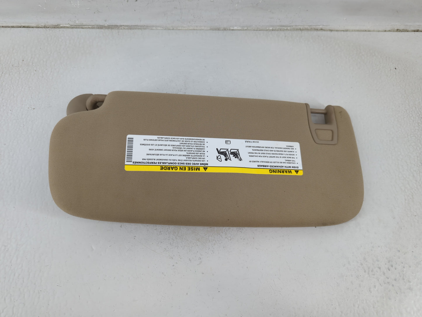 2014-2022 Jeep Grand Cherokee Sun Visor Shade Replacement Passenger Right Mirror Fits OEM Used Auto Parts - Oemusedautoparts