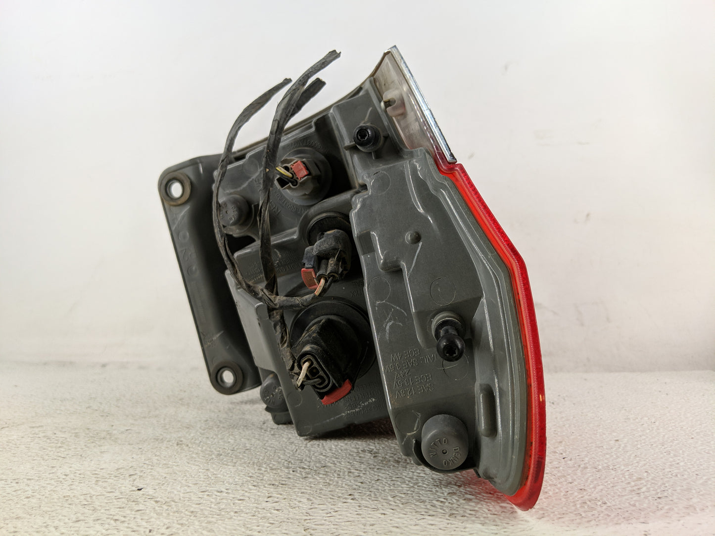 2014-2016 Jeep Grand Cherokee Tail Light Assembly Passenger Right OEM P/N:P68110016AC Fits Fits 2014 2015 2016 OEM Used Auto