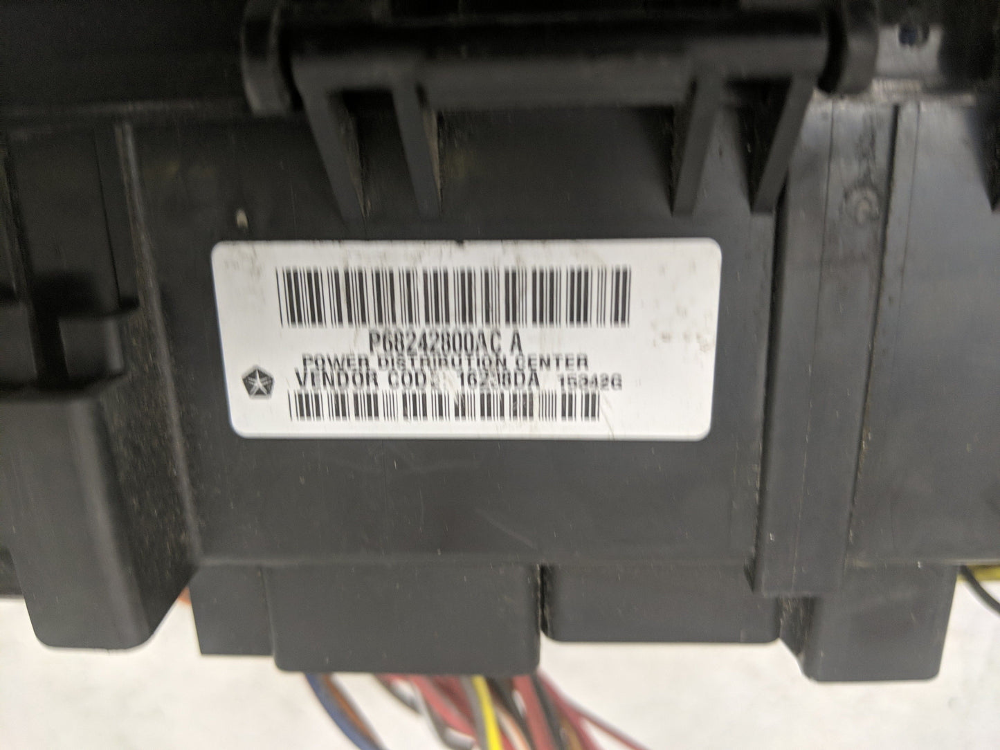2014 Jeep Grand Cherokee Fusebox Fuse Box Panel Relay Module P/N:P68242800AC A Fits OEM Used Auto Parts - Oemusedautoparts1.