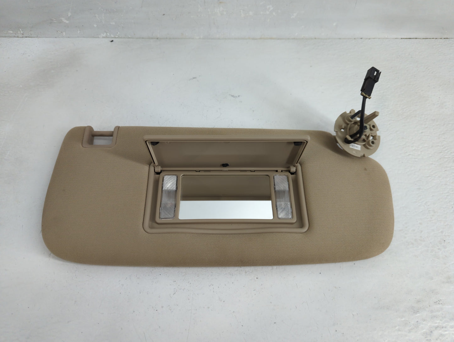 2014-2022 Jeep Grand Cherokee Sun Visor Shade Replacement Passenger Right Mirror Fits OEM Used Auto Parts - Oemusedautoparts