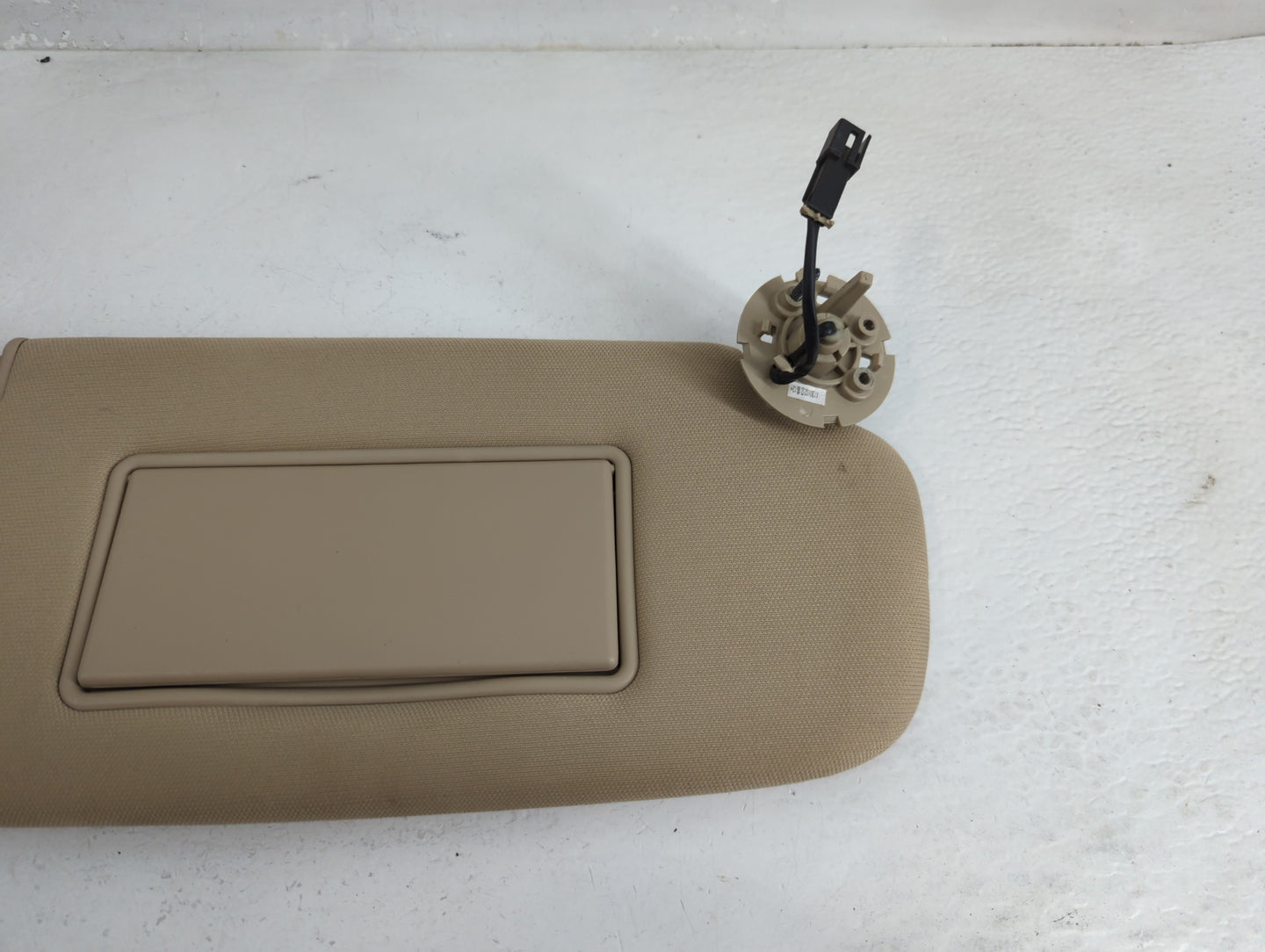 2014-2022 Jeep Grand Cherokee Sun Visor Shade Replacement Passenger Right Mirror Fits OEM Used Auto Parts - Oemusedautoparts