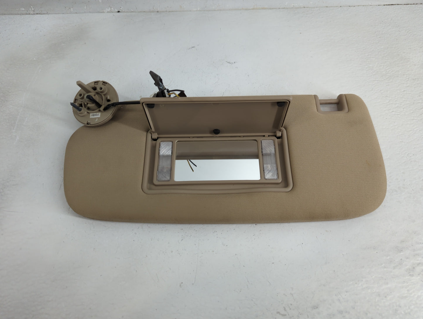 2014-2022 Jeep Grand Cherokee Sun Visor Shade Replacement Driver Left Mirror Fits OEM Used Auto Parts - Oemusedautoparts1.co
