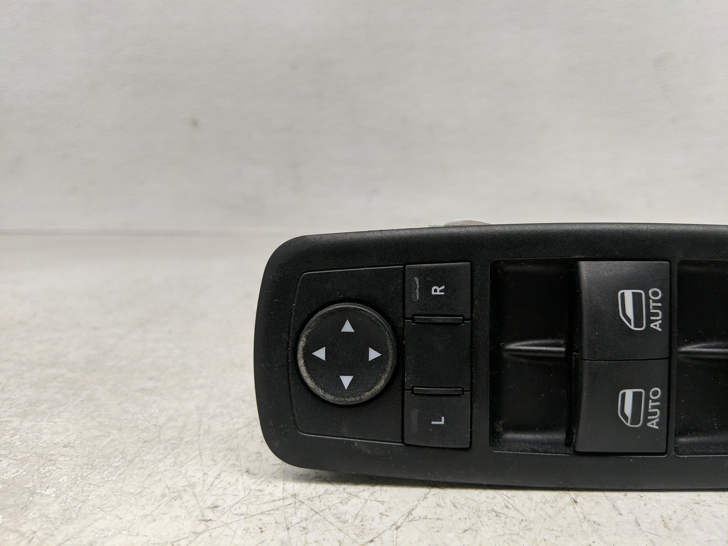2014-2015 Jeep Grand Cherokee Master Power Window Switch Replacement Driver Side Left Fits Fits 2014 2015 OEM Used Auto Part