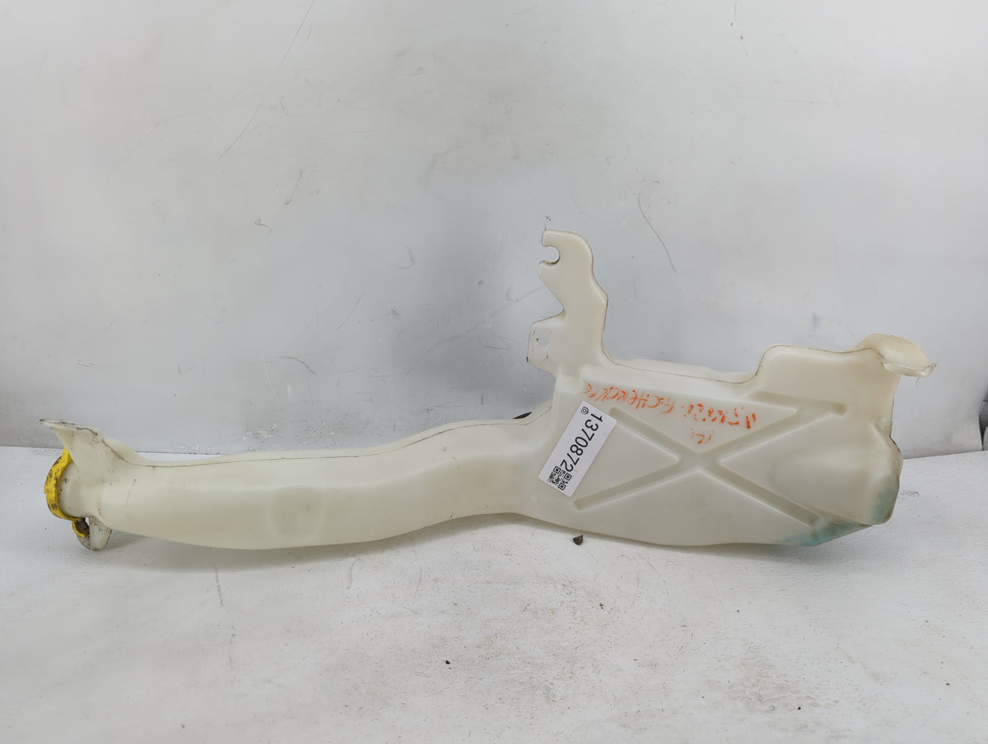 2011 Jeep Grand Cherokee Windshield Washer Fluid Reservoir Bottle Oem - Oemusedautoparts1.com
