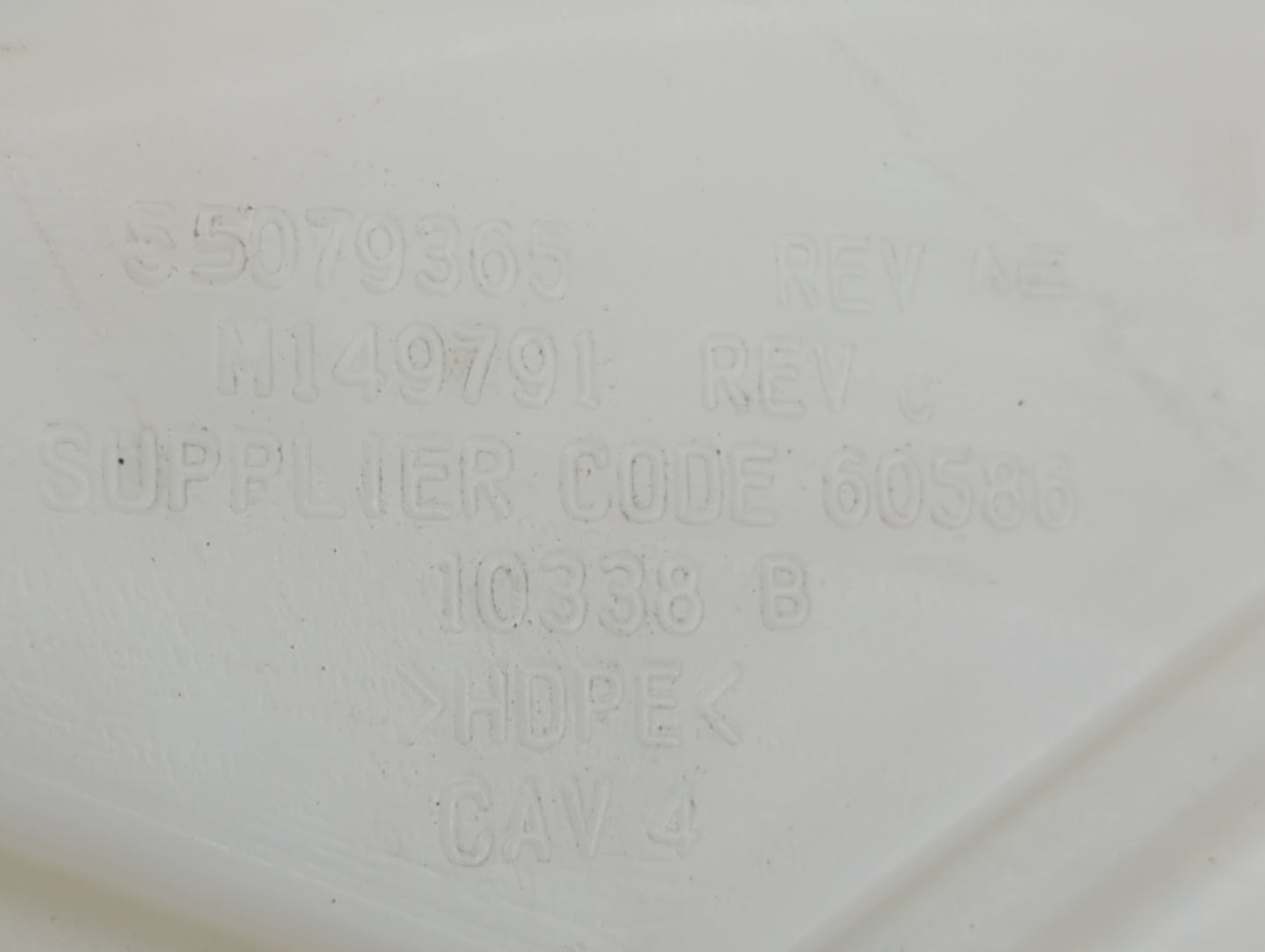 2011 Jeep Grand Cherokee Windshield Washer Fluid Reservoir Bottle Oem - Oemusedautoparts1.com