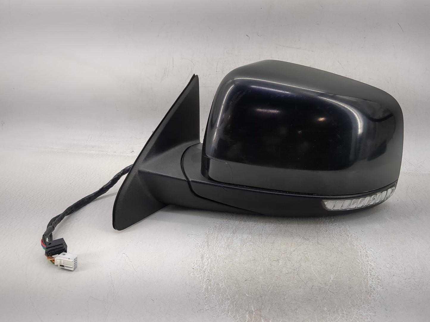 2011-2018 Jeep Grand Cherokee Driver Side View Mirror - Left Door Mirror OEM Used - Oemusedautoparts1.com