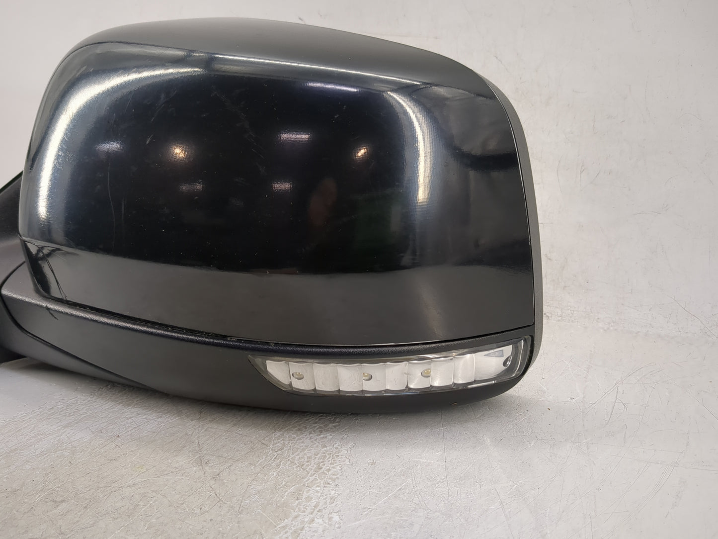 2011-2018 Jeep Grand Cherokee Driver Side View Mirror - Left Door Mirror OEM Used - Oemusedautoparts1.com