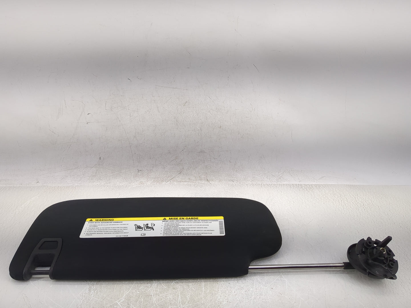 2014-2022 Jeep Grand Cherokee Sun Visor Shade Replacement Passenger Right Mirror Fits OEM Used Auto Parts - Oemusedautoparts