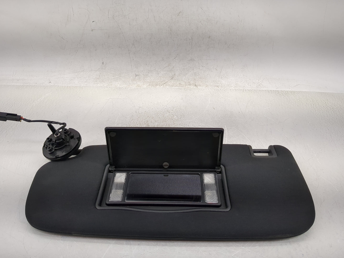 2014-2022 Jeep Grand Cherokee Sun Visor Shade Replacement Driver Left Mirror Fits OEM Used Auto Parts - Oemusedautoparts1.co