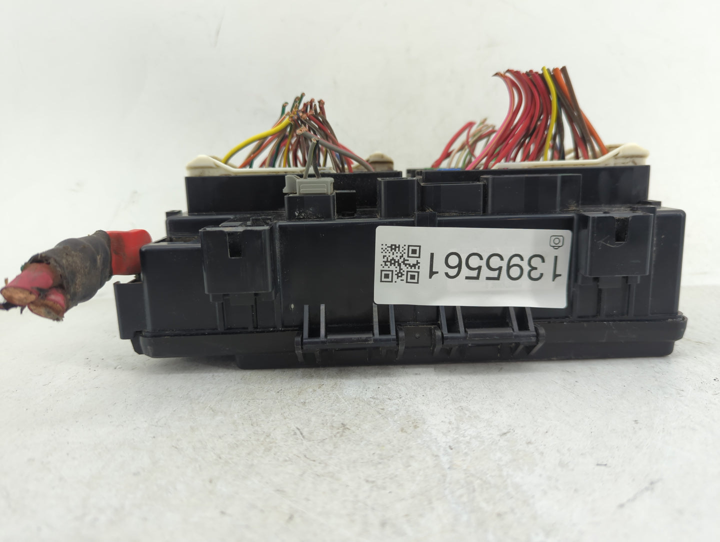 2014 Jeep Grand Cherokee Fusebox Fuse Box Panel Relay Module Fits OEM Used Auto Parts - Oemusedautoparts1.com