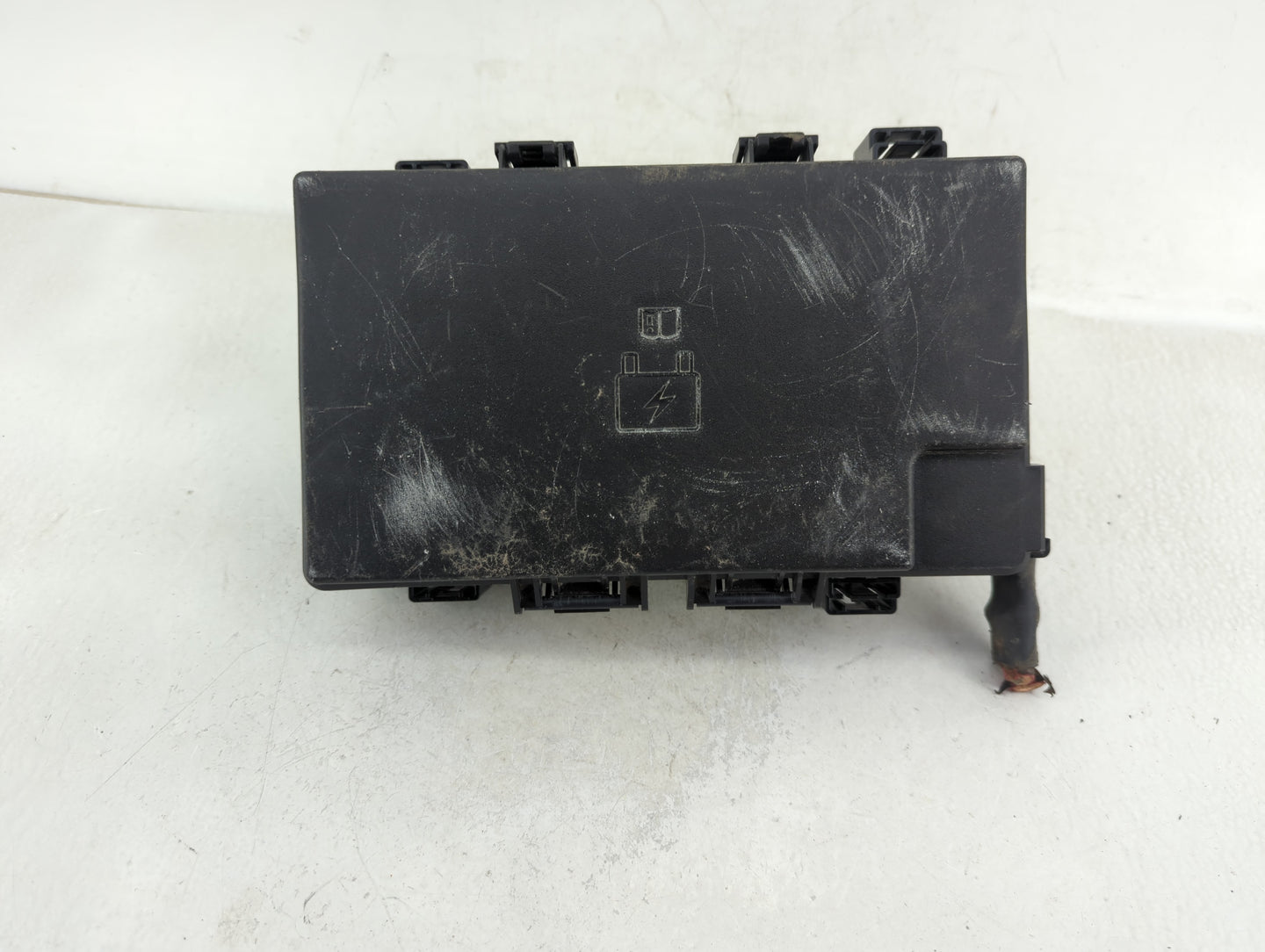 2014 Jeep Grand Cherokee Fusebox Fuse Box Panel Relay Module Fits OEM Used Auto Parts - Oemusedautoparts1.com
