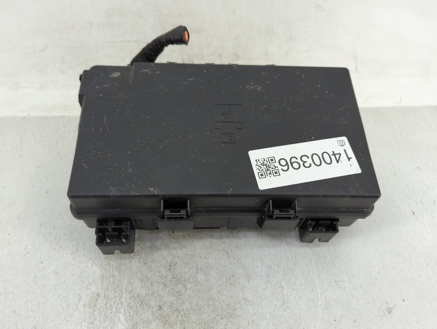 2014 Jeep Grand Cherokee Fusebox Fuse Box Panel Relay Module P/N:68137439AC Fits OEM Used Auto Parts - Oemusedautoparts1.com