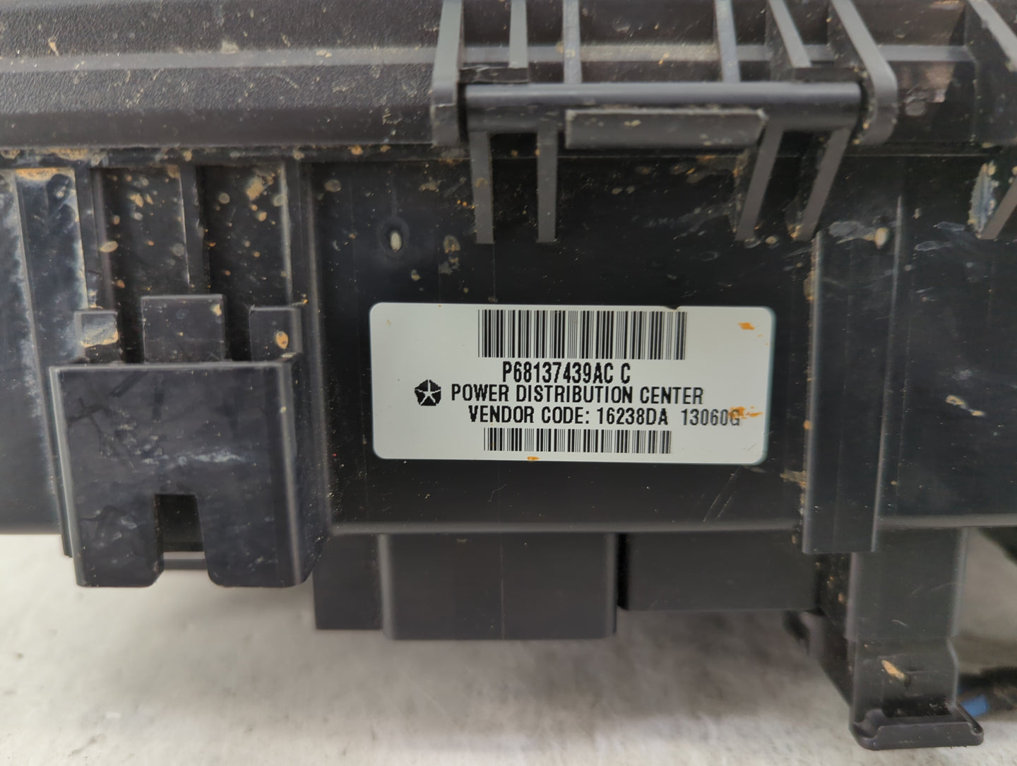 2014 Jeep Grand Cherokee Fusebox Fuse Box Panel Relay Module P/N:68137439AC Fits OEM Used Auto Parts - Oemusedautoparts1.com