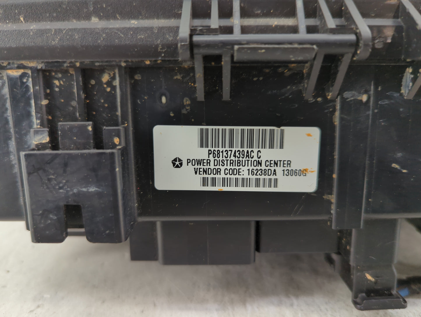 2014 Jeep Grand Cherokee Fusebox Fuse Box Panel Relay Module P/N:68137439AC Fits OEM Used Auto Parts - Oemusedautoparts1.com