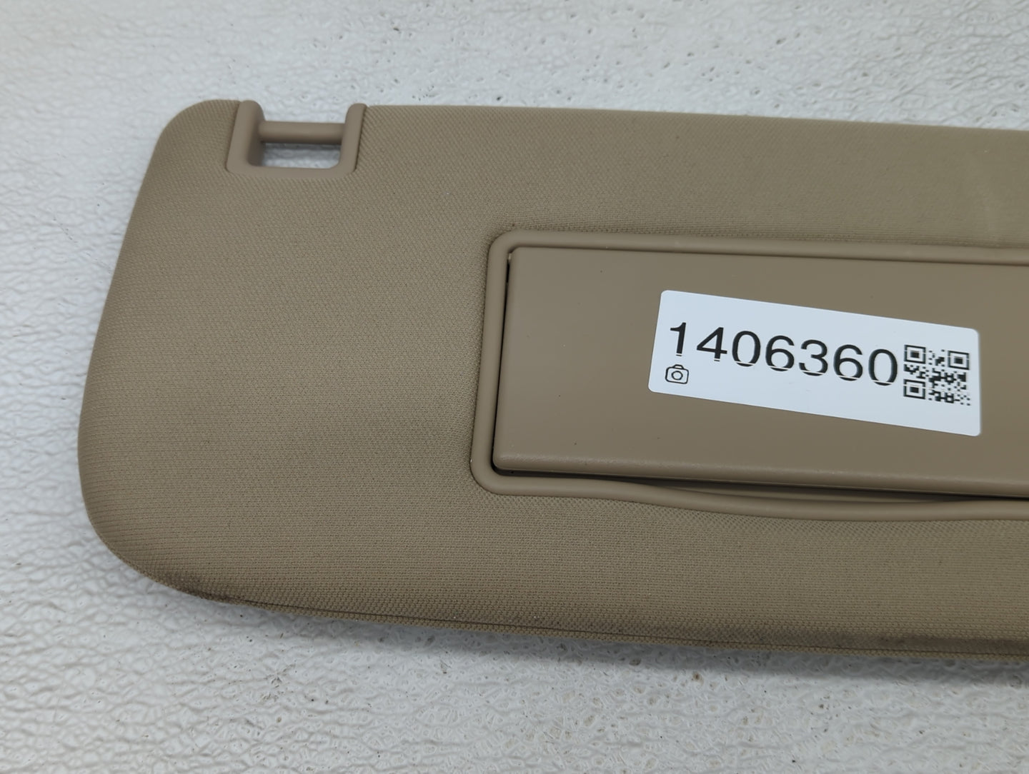 2014-2022 Jeep Grand Cherokee Sun Visor Shade Replacement Passenger Right Mirror Fits OEM Used Auto Parts - Oemusedautoparts