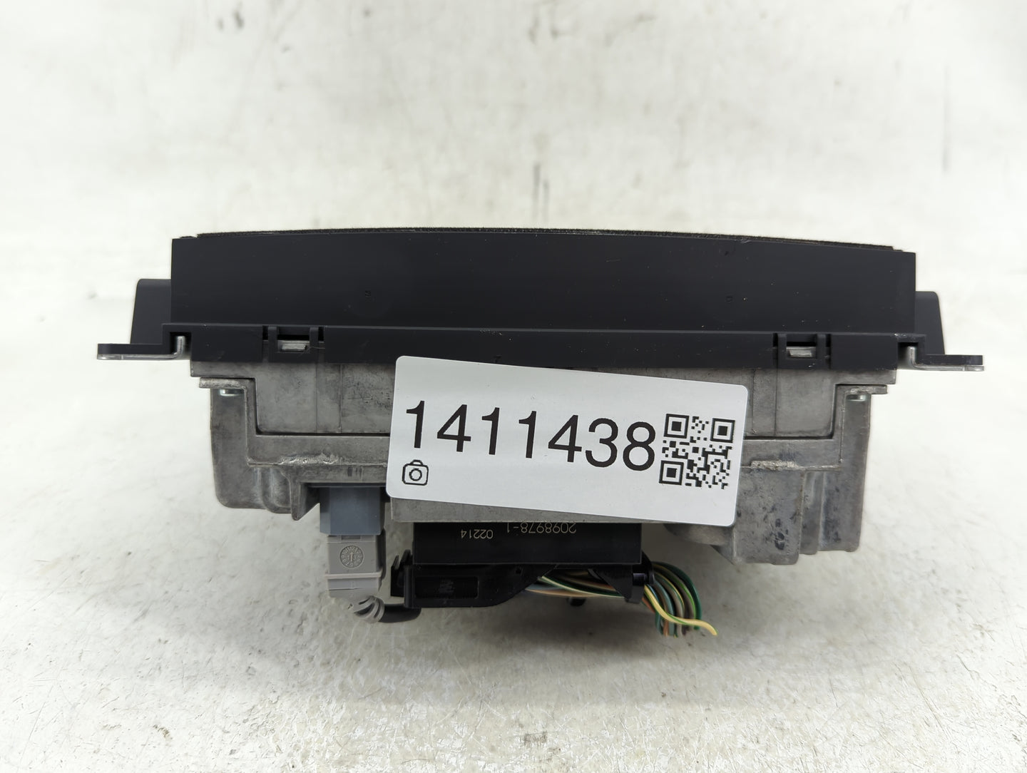 2014 Jeep Grand Cherokee Radio AM FM Cd Player Receiver Replacement P/N:6434C-BE2802 Fits OEM Used Auto Parts - Oemusedautop