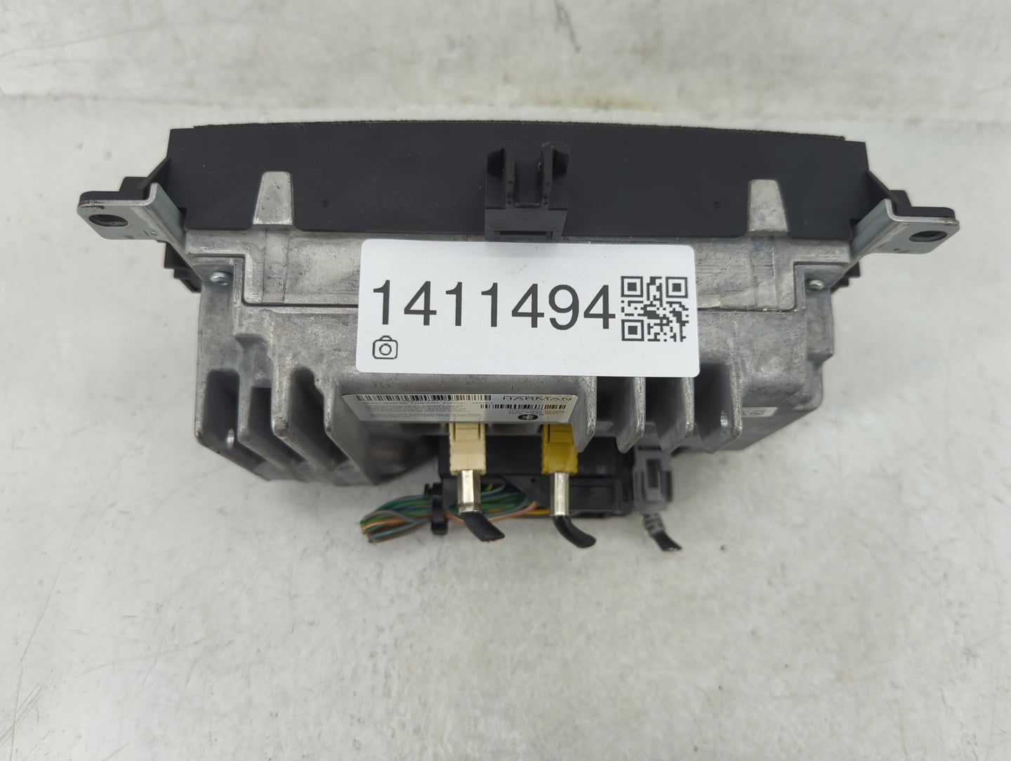 2014 Jeep Grand Cherokee Radio AM FM Cd Player Receiver Replacement P/N:6434C-BE2802 Fits OEM Used Auto Parts - Oemusedautop