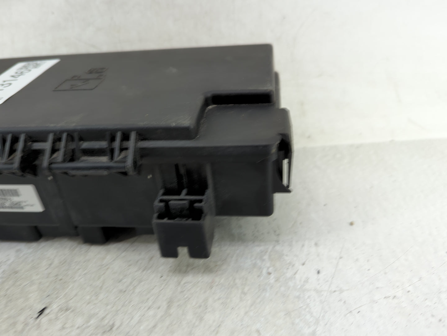 2014 Jeep Grand Cherokee Fusebox Fuse Box Panel Relay Module Fits OEM Used Auto Parts - Oemusedautoparts1.com