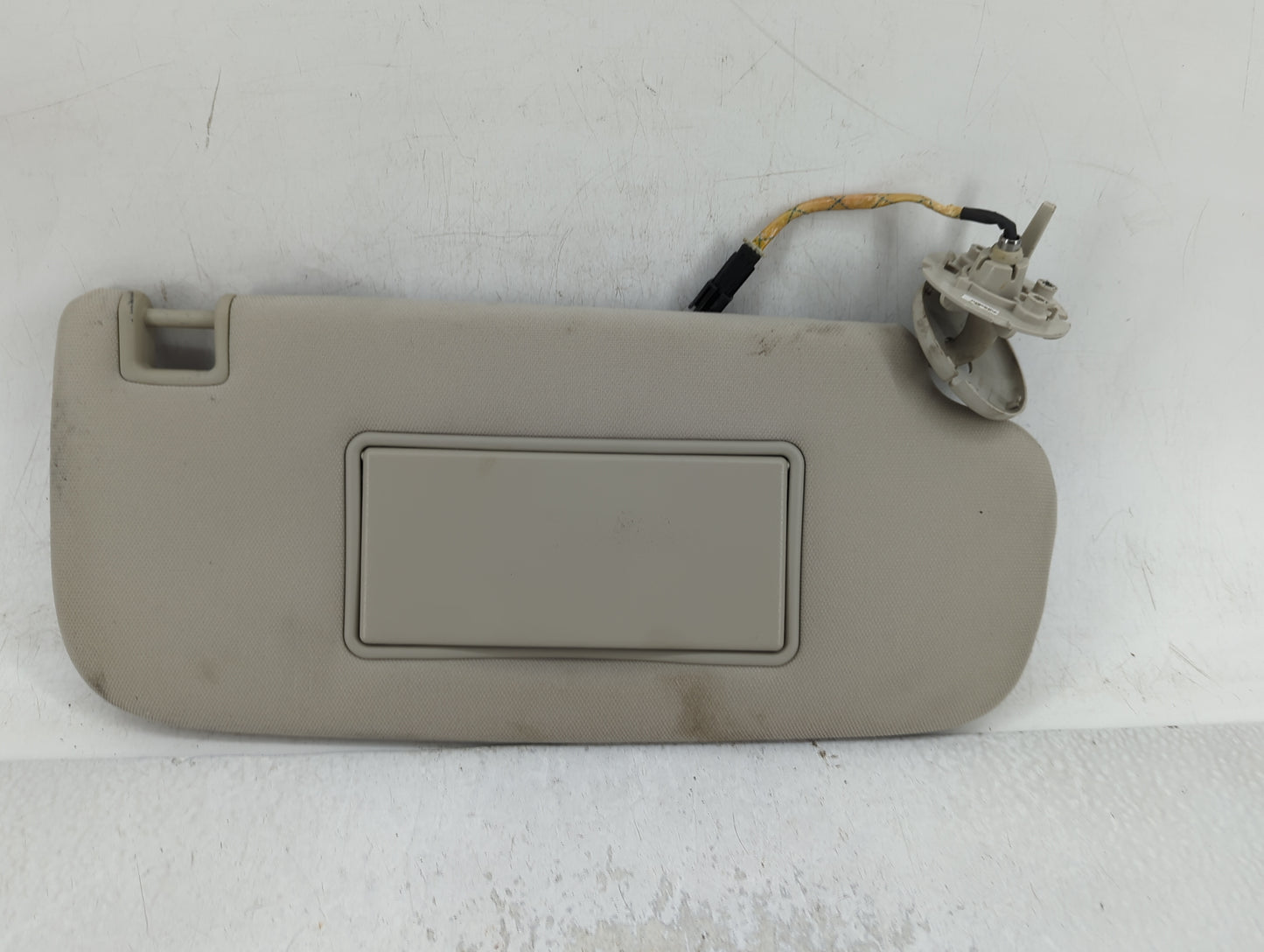 2014 Jeep Grand Cherokee Sun Visor Shade Replacement Passenger Right Mirror Fits OEM Used Auto Parts - Oemusedautoparts1.com