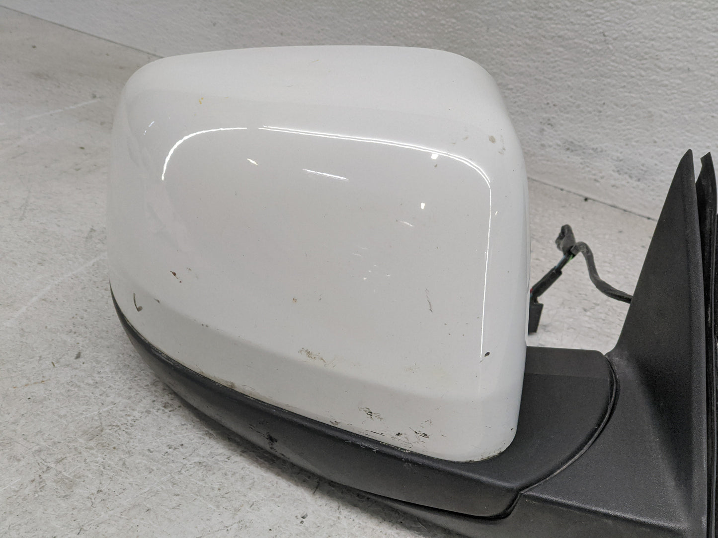 2011-2022 Jeep Grand Cherokee Passenger Side View Mirror - Right Door Mirror OEM Used - Oemusedautoparts1.com