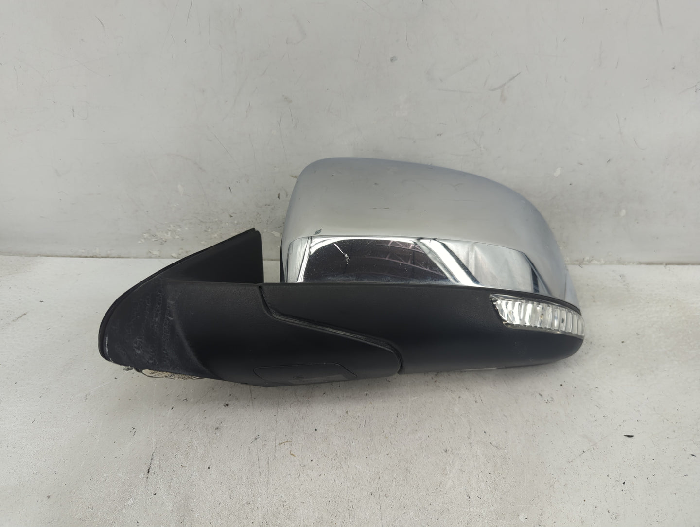 2011-2018 Jeep Grand Cherokee Driver Side View Mirror - Left Door Mirror OEM Used - Oemusedautoparts1.com