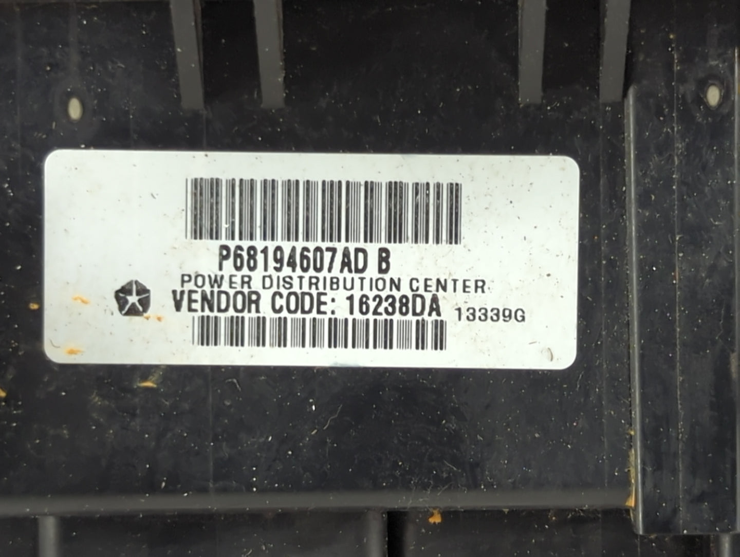 2014 Jeep Grand Cherokee Fusebox Fuse Box Panel Relay Module P/N:68194607AD Fits OEM Used Auto Parts - Oemusedautoparts1.com
