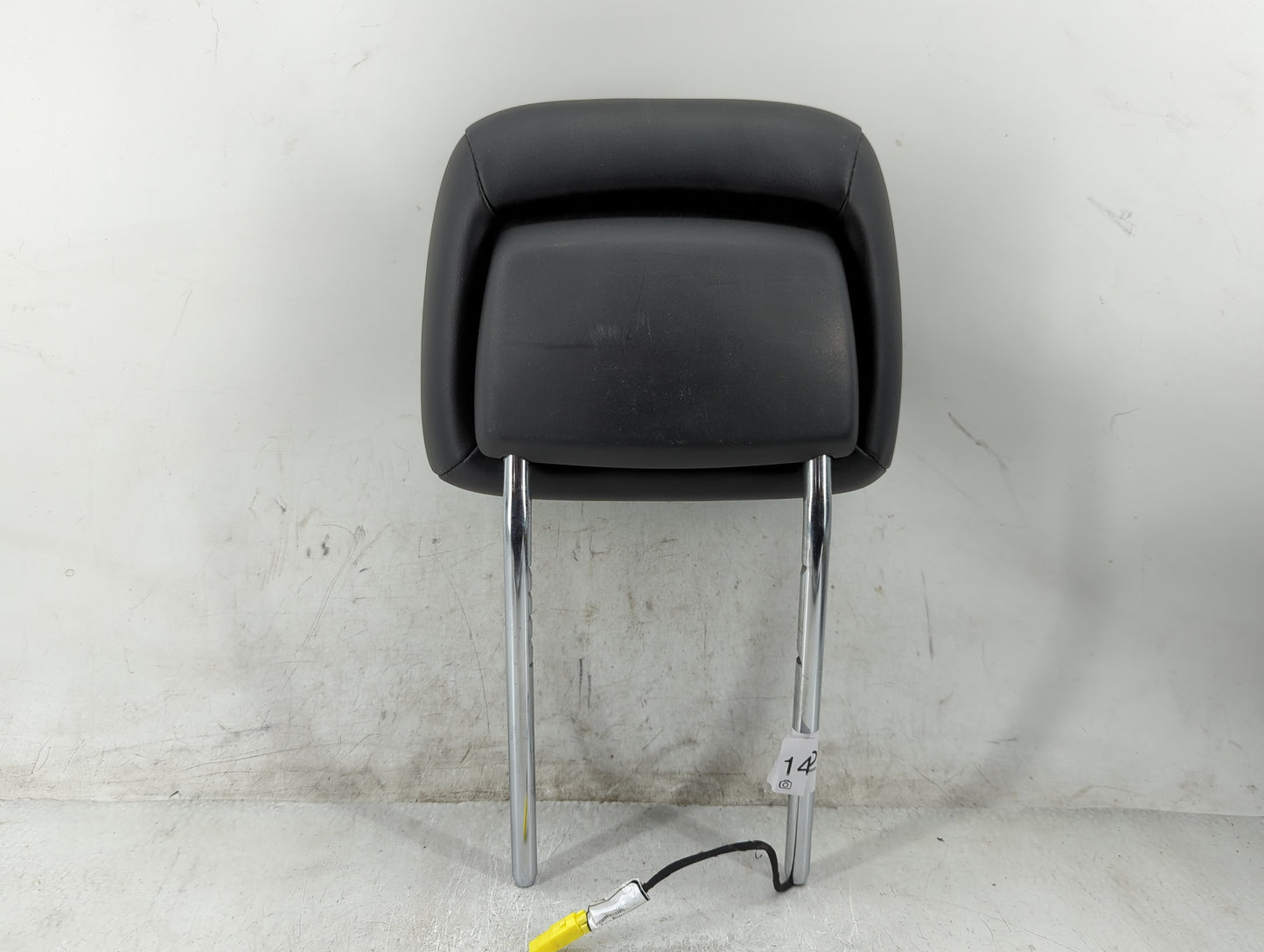 2014 Jeep Grand Cherokee Headrest Head Rest Front Driver Passenger Seat - Oemusedautoparts1.com