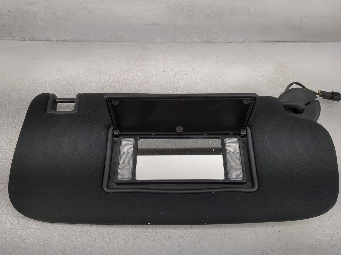 2014-2022 Jeep Grand Cherokee Sun Visor Shade Replacement Passenger Right Mirror Fits OEM Used Auto Parts - Oemusedautoparts