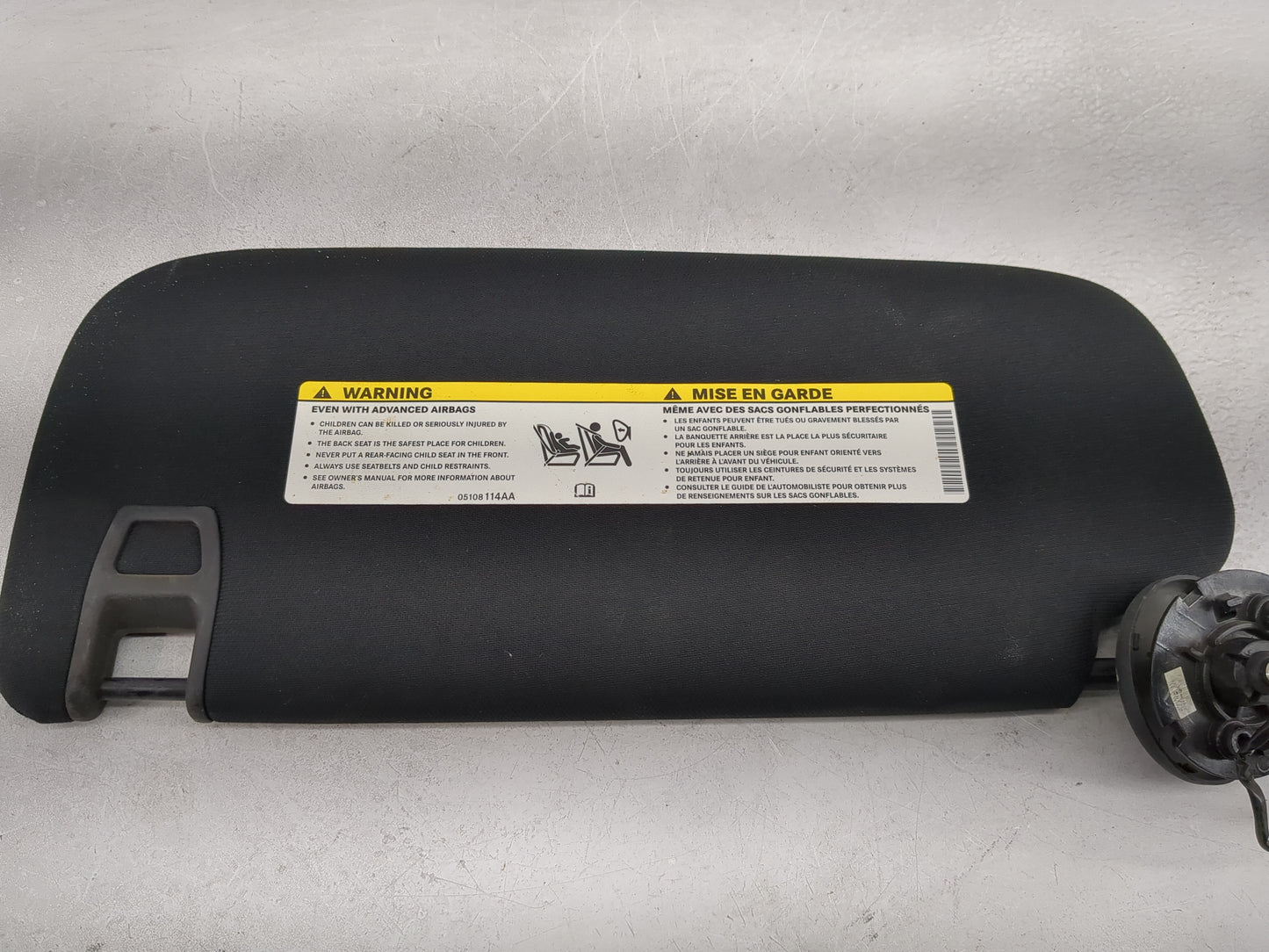 2014-2022 Jeep Grand Cherokee Sun Visor Shade Replacement Passenger Right Mirror Fits OEM Used Auto Parts - Oemusedautoparts
