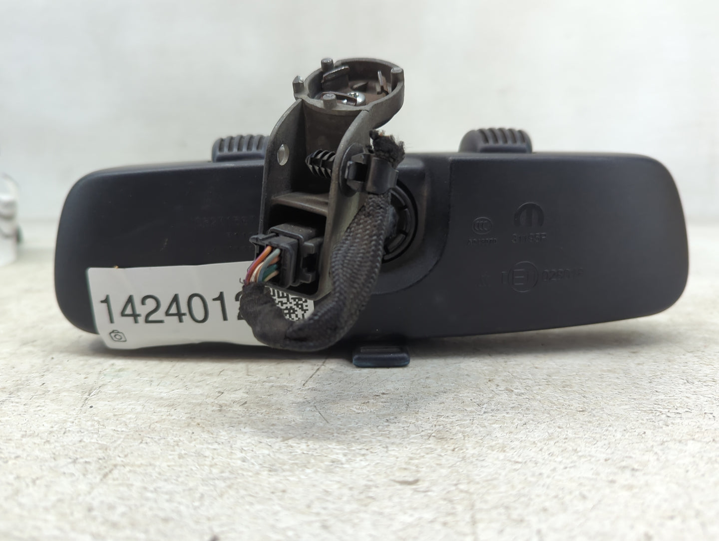 2014-2015 Jeep Grand Cherokee Interior Rear View Mirror Replacement OEM P/N:68231567AA Fits Fits 2014 2015 OEM Used Auto Par
