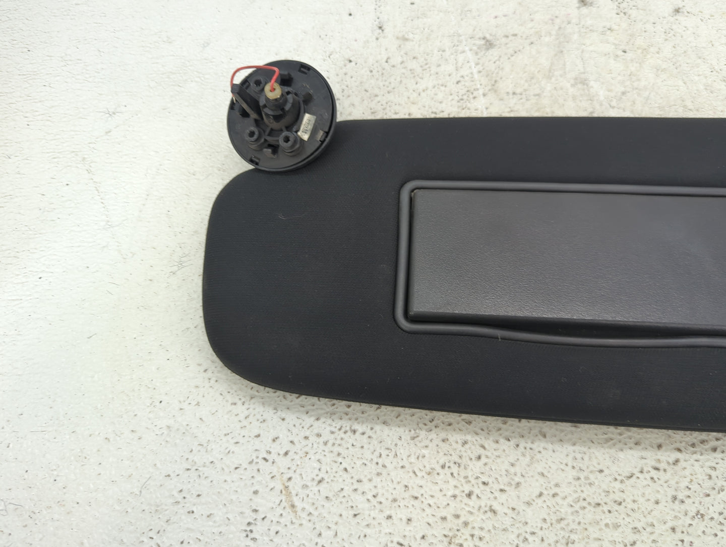 2014-2022 Jeep Grand Cherokee Sun Visor Shade Replacement Driver Left Mirror Fits OEM Used Auto Parts - Oemusedautoparts1.co