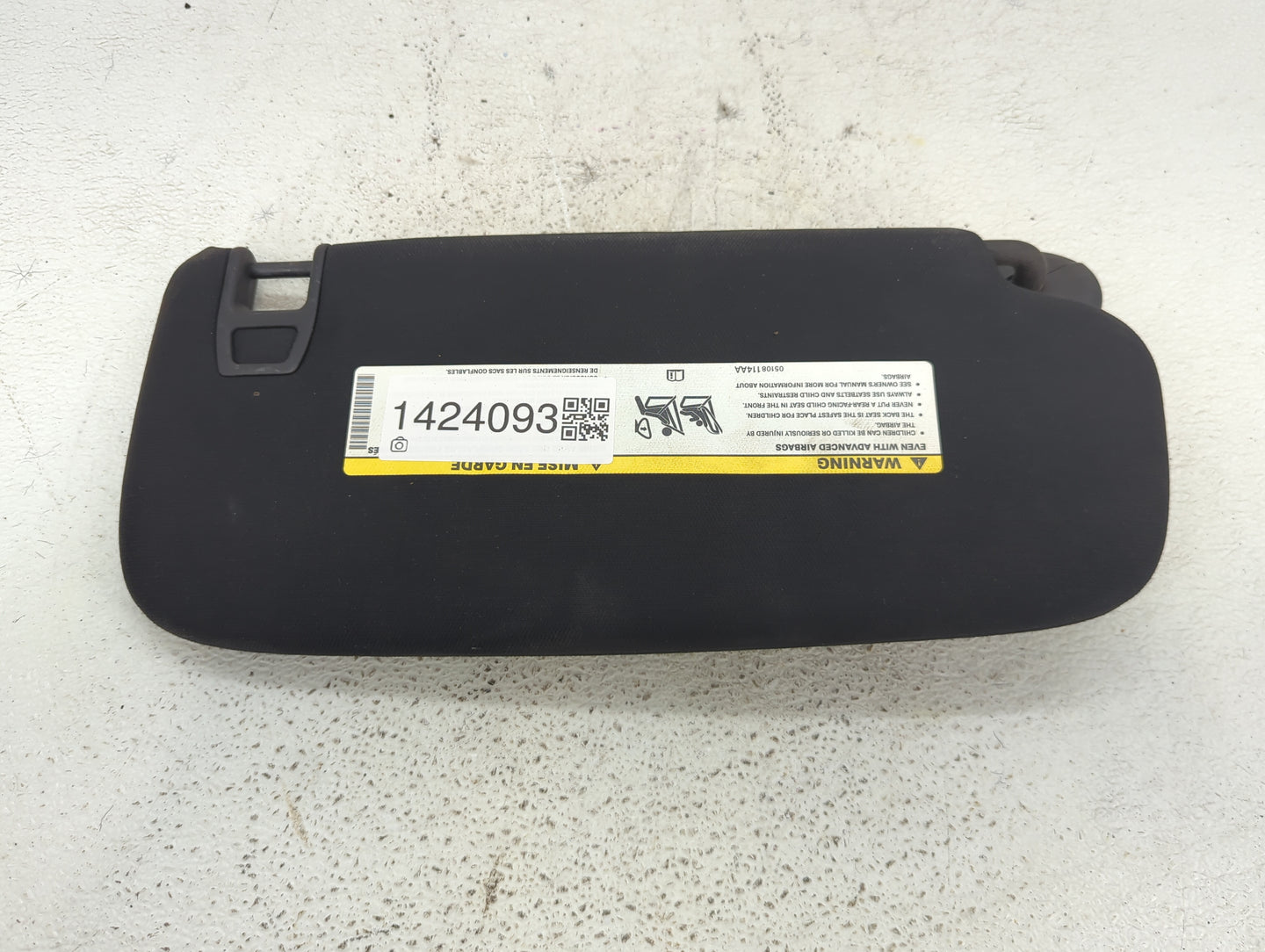 2014-2022 Jeep Grand Cherokee Sun Visor Shade Replacement Driver Left Mirror Fits OEM Used Auto Parts - Oemusedautoparts1.co