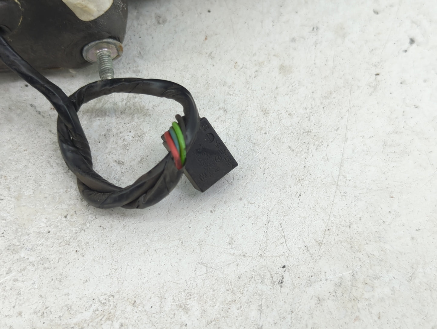 2011-2022 Jeep Grand Cherokee Driver Side View Mirror - Left Door Mirror OEM Used - Oemusedautoparts1.com