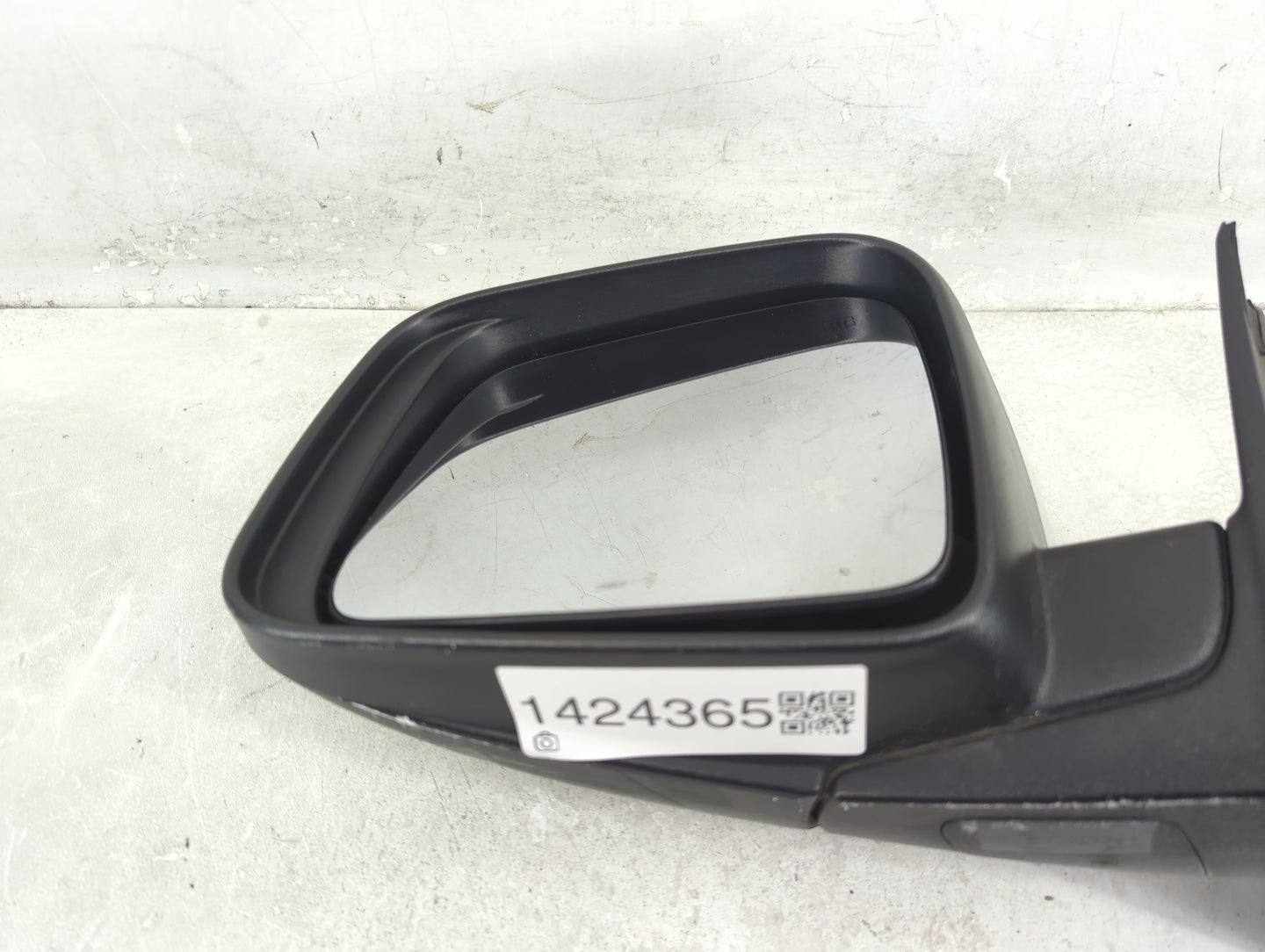 2011-2022 Jeep Grand Cherokee Driver Side View Mirror - Left Door Mirror OEM Used - Oemusedautoparts1.com